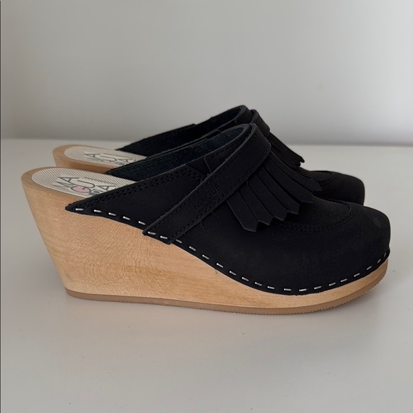 Maguba Sweden Black Fringe Wedge Clogs size 38. Brand new in box - Picture 6 of 8